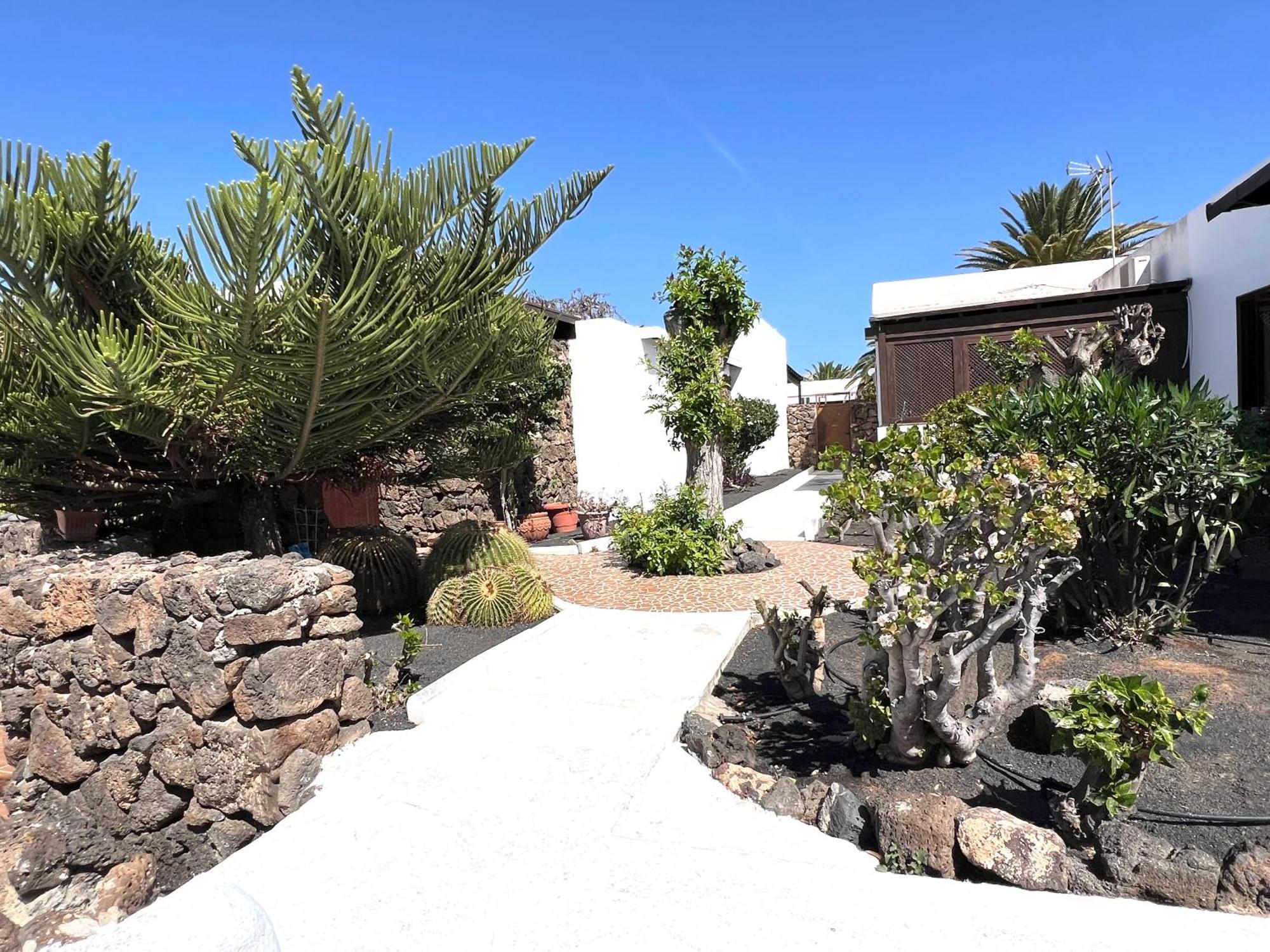 Oasis En Lanzarote Villa Costa Teguise Bagian luar foto